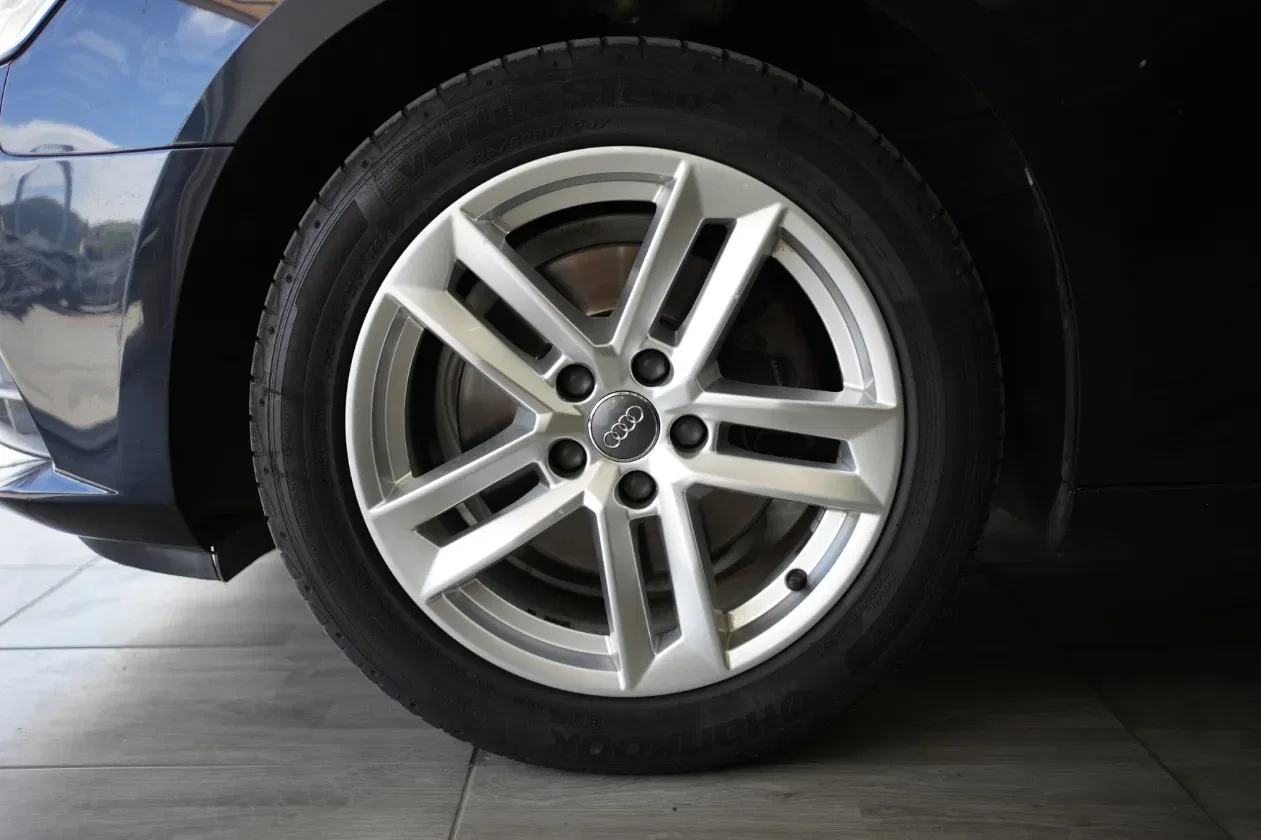 Audi A4 Avant 2.0 TDI 150 CV S tronic foto 4