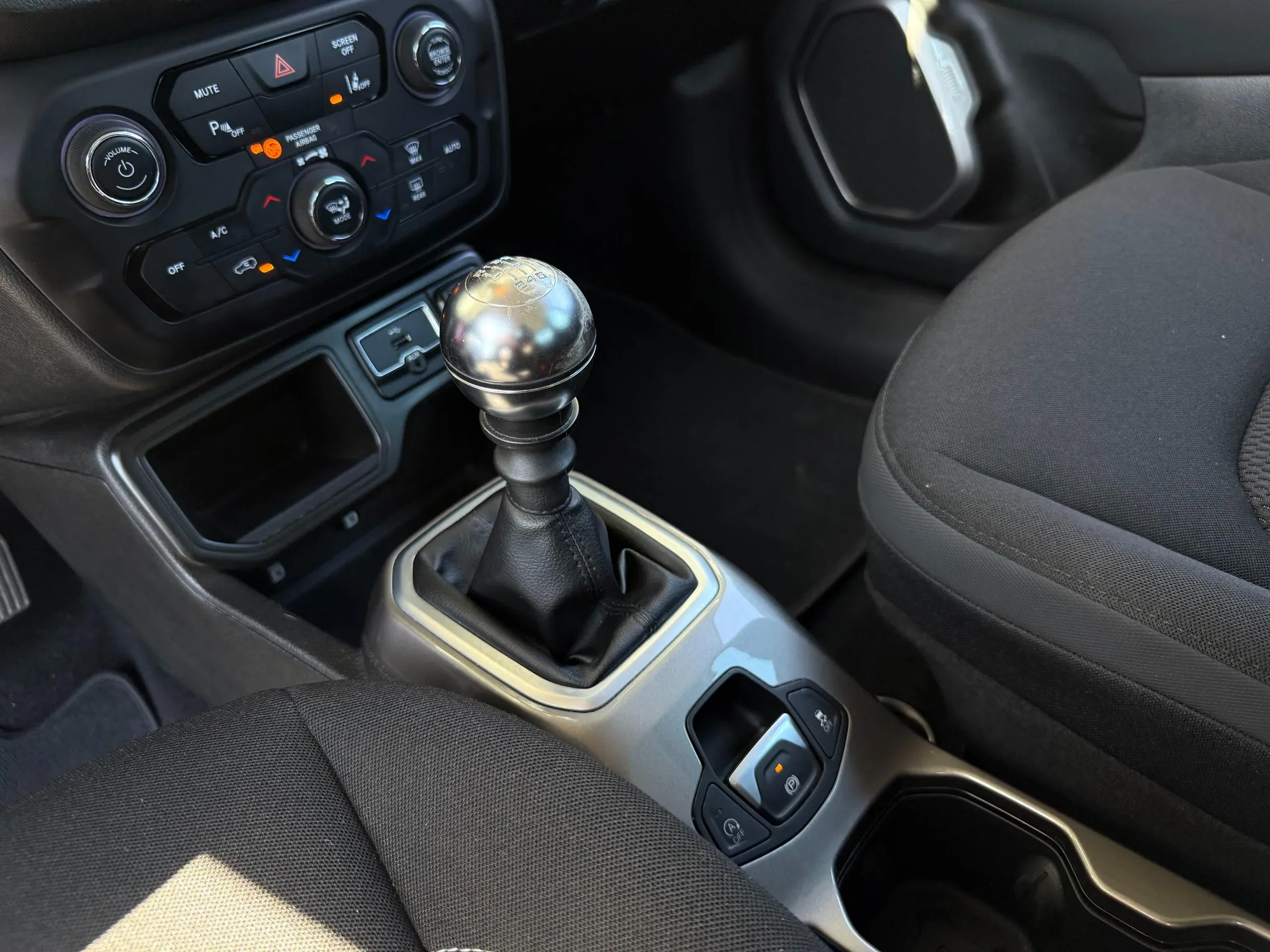 Jeep Renegade 1.6 mjt Limited 2wd 130cv foto 10