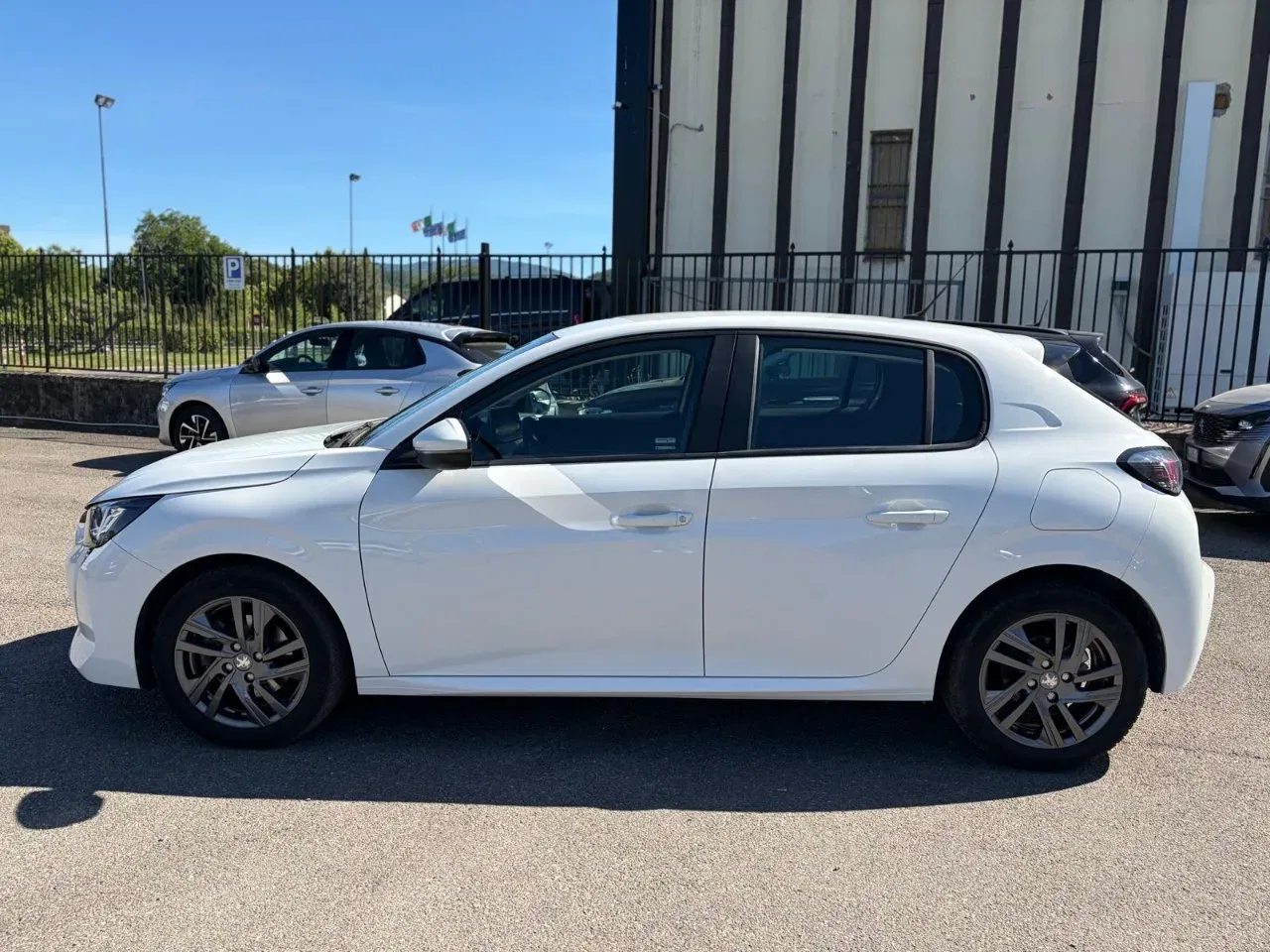 Peugeot 208 5 Porte 208 1.5 bluehdi Active Pack s&s 100cv foto 18