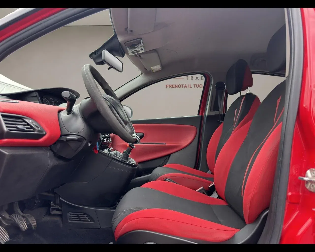 Lancia Ypsilon 1.2 69 CV 5 porte GPL Ecochic Gold foto 9