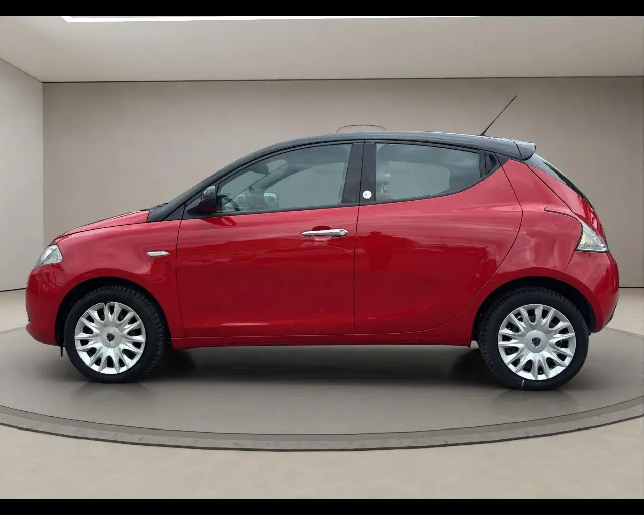 Lancia Ypsilon 1.2 69 CV 5 porte GPL Ecochic Gold foto 8