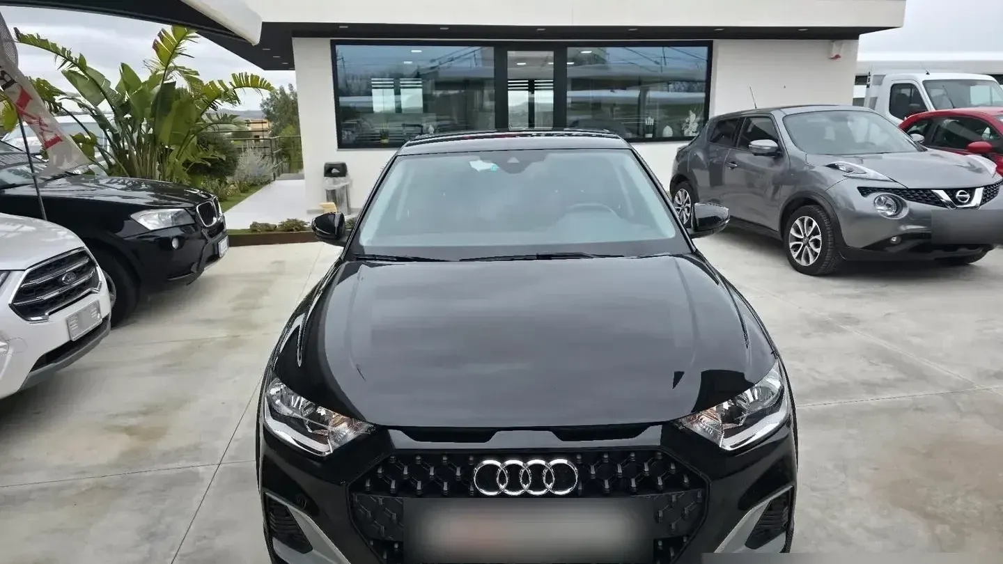Audi A1 citycarver 30 TFSI Identity Contrast