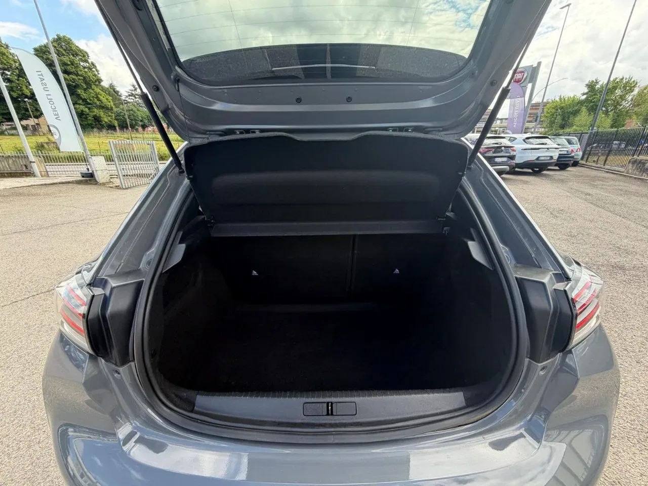 Peugeot 208 PROMO 1.2 puretech Allure s&s 100cv foto 6