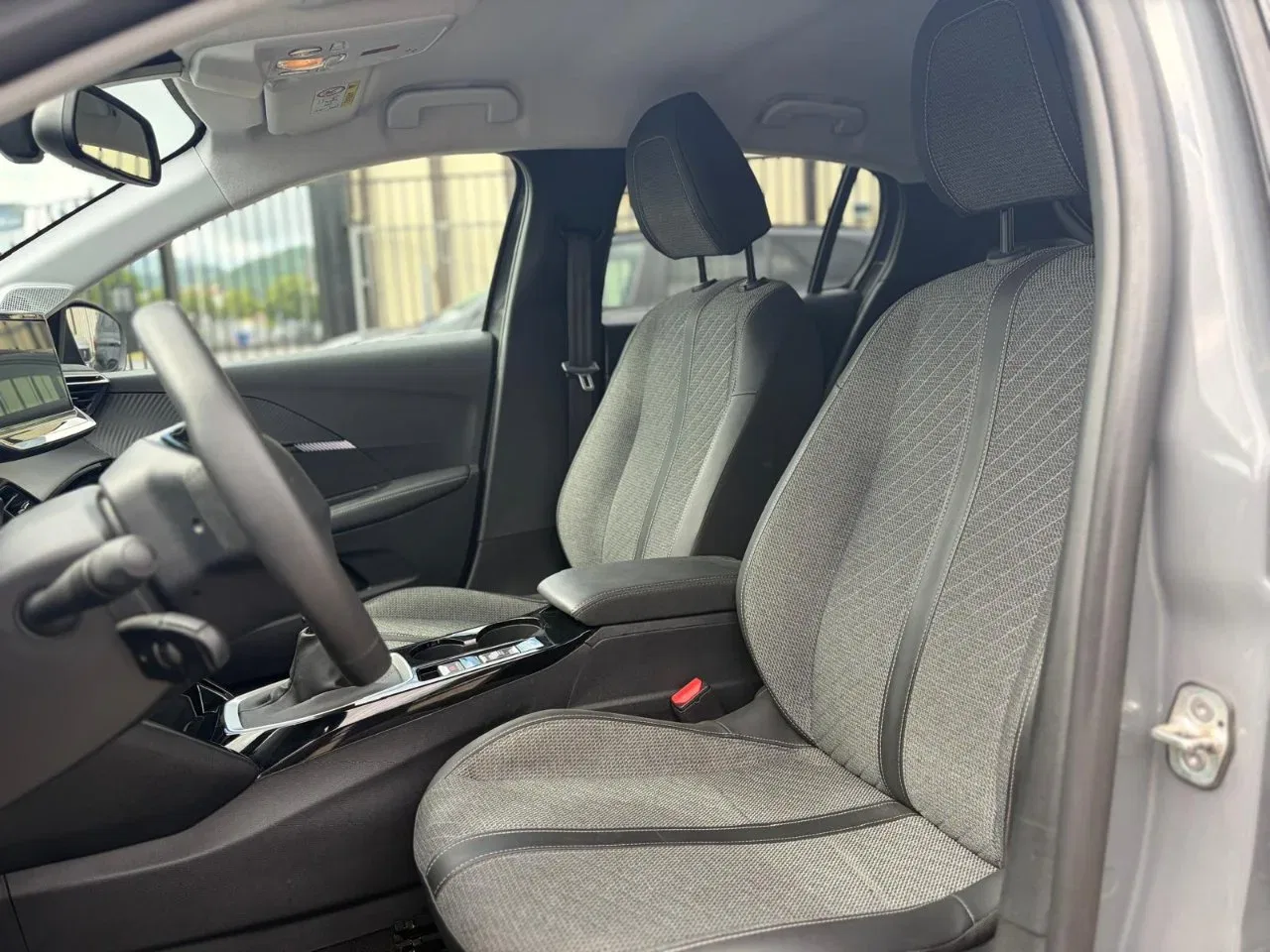 Peugeot 208 PROMO 1.2 puretech Allure s&s 100cv foto 11