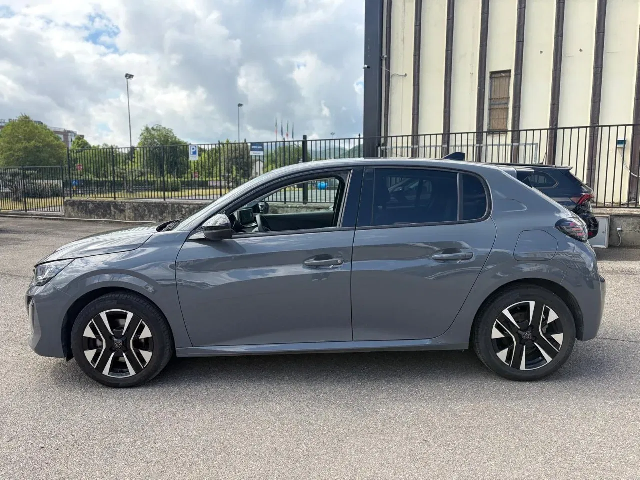 Peugeot 208 PROMO 1.2 puretech Allure s&s 100cv foto 18