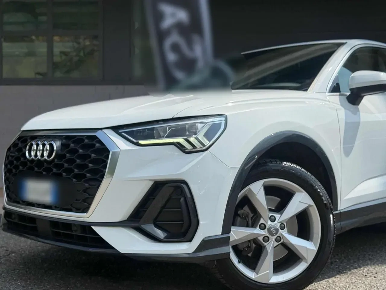 Audi Q3 40 TDI quattro S tronic Business Pluss foto 2