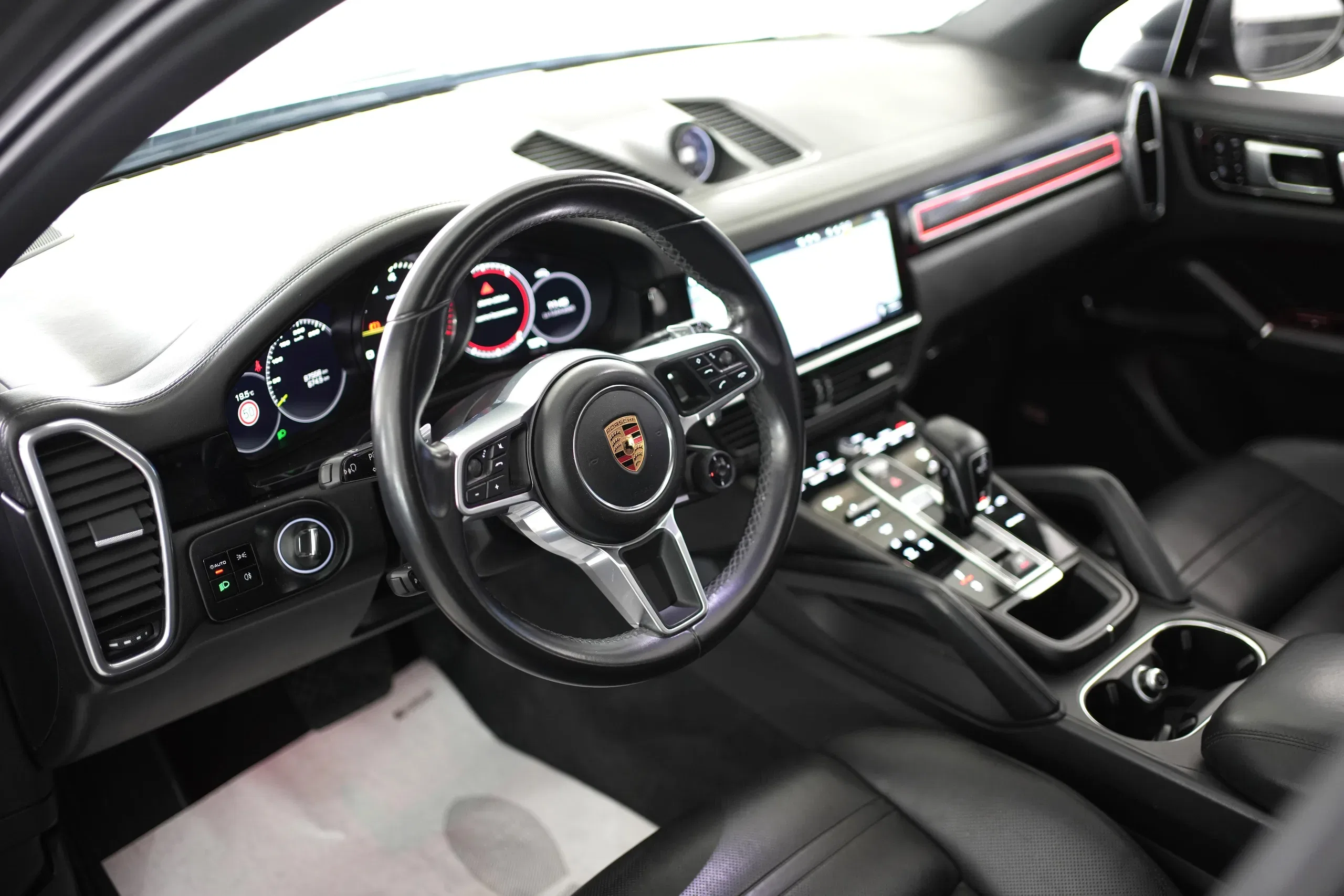 Porsche Cayenne 3.0 V6 E-Hybrid + Tetto apribile foto 4