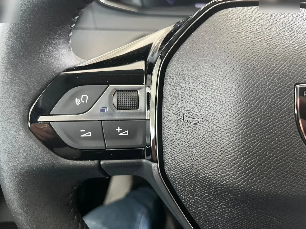 Peugeot 208 1.2 Allure s&s 100cv KM0 VISION & NAVI PACK foto 16