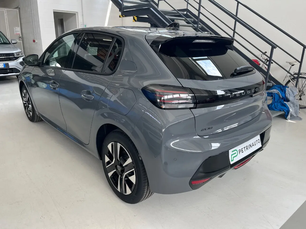 Peugeot 208 1.2 Allure s&s 100cv KM0 VISION & NAVI PACK foto 8
