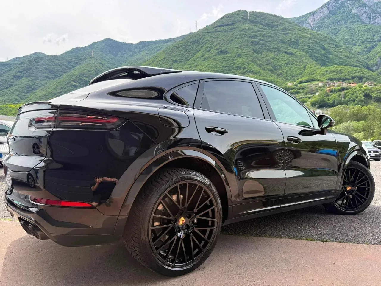 Porsche Cayenne e-Hybrid Coupe’ foto 8