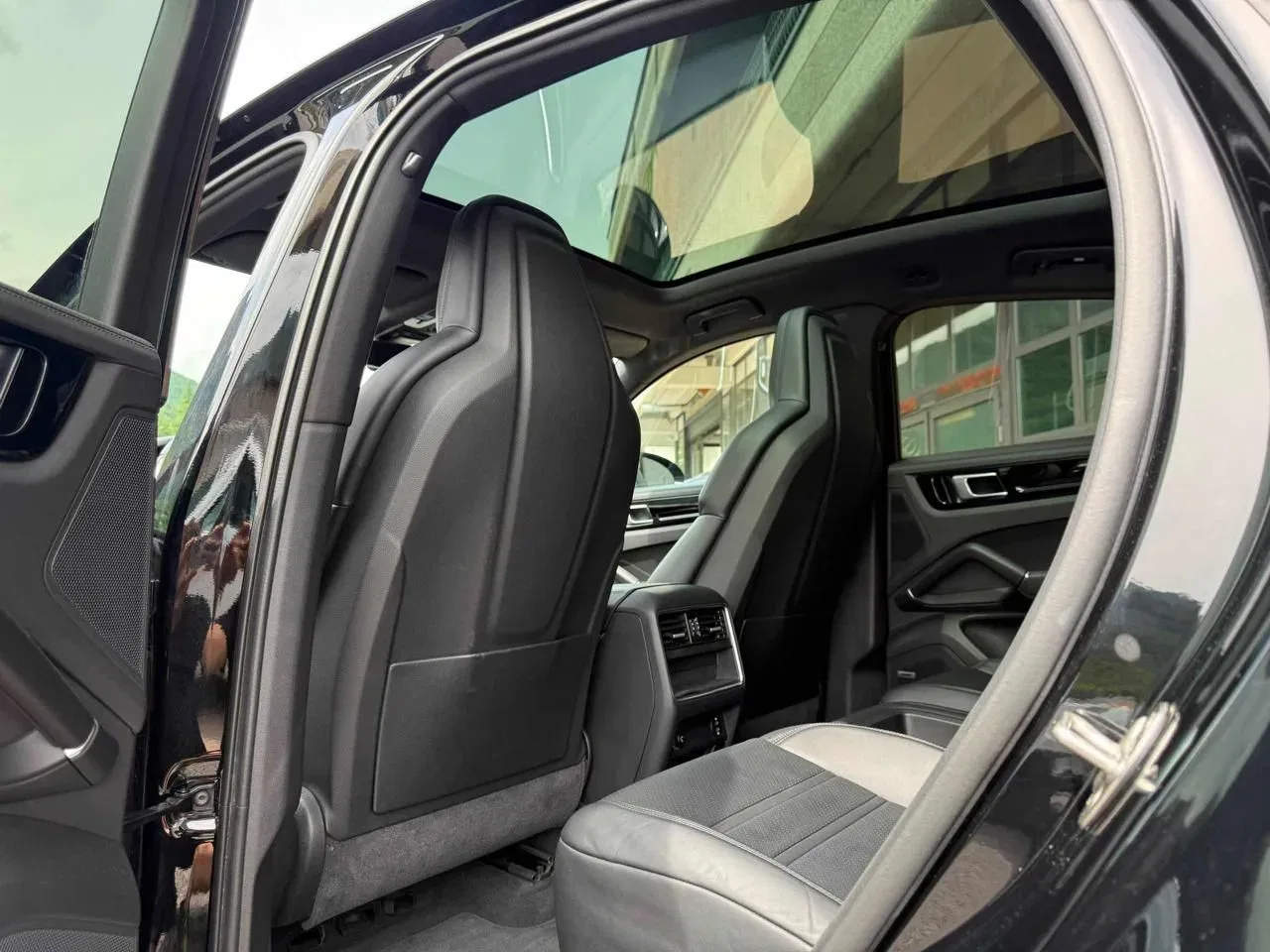 Porsche Cayenne e-Hybrid Coupe’ foto 19