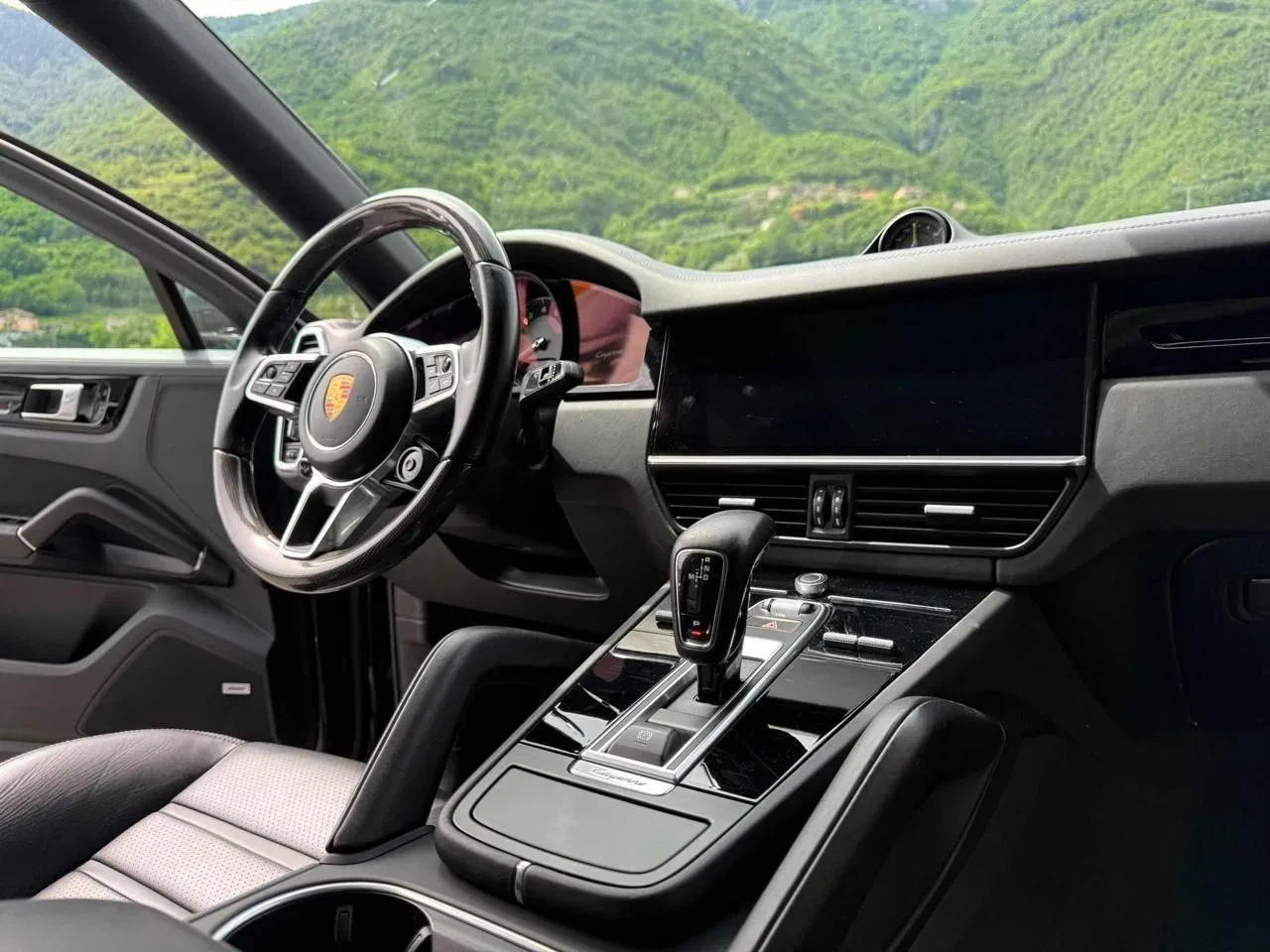 Porsche Cayenne e-Hybrid Coupe’ foto 18