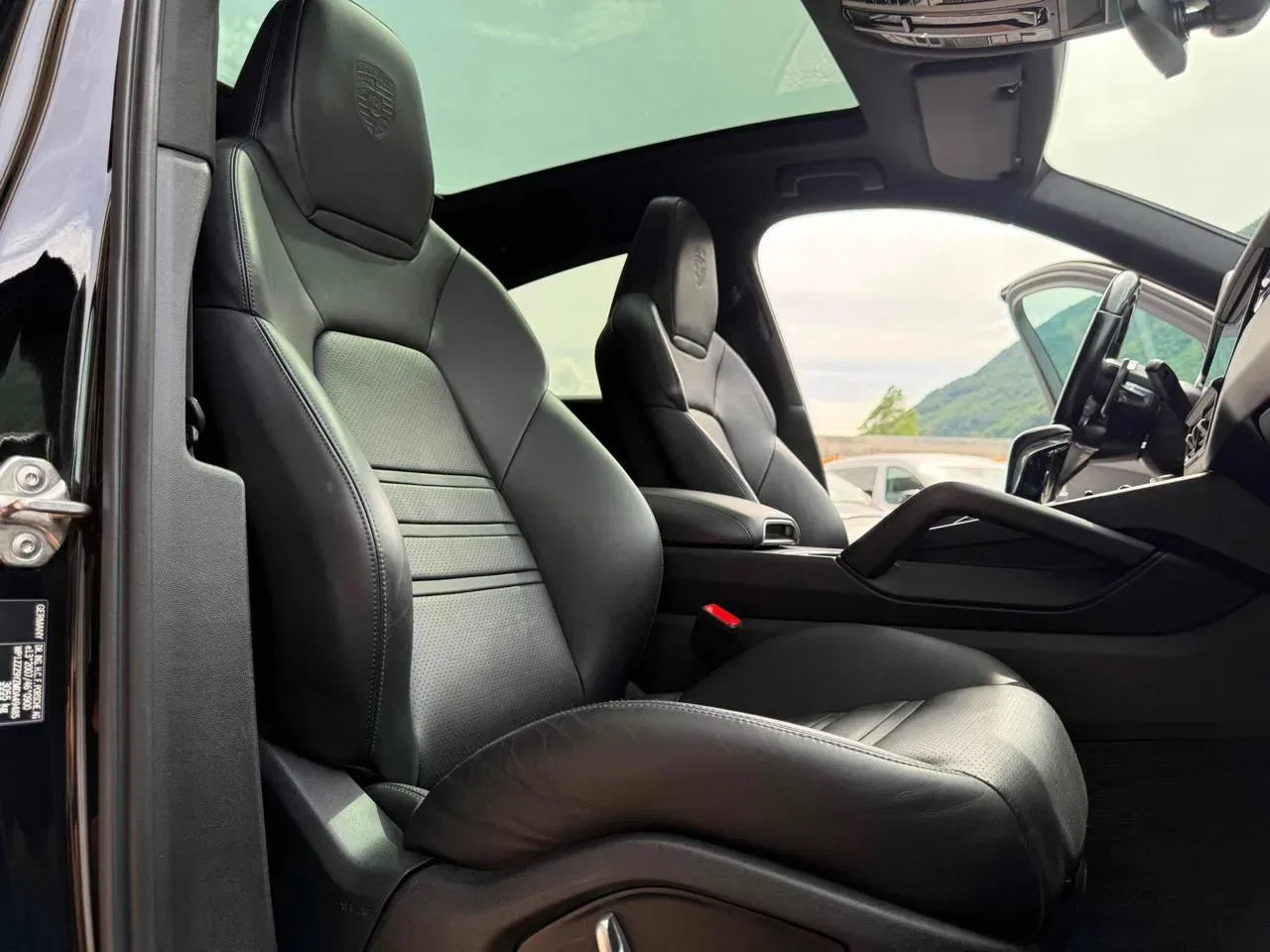Porsche Cayenne e-Hybrid Coupe’ foto 16