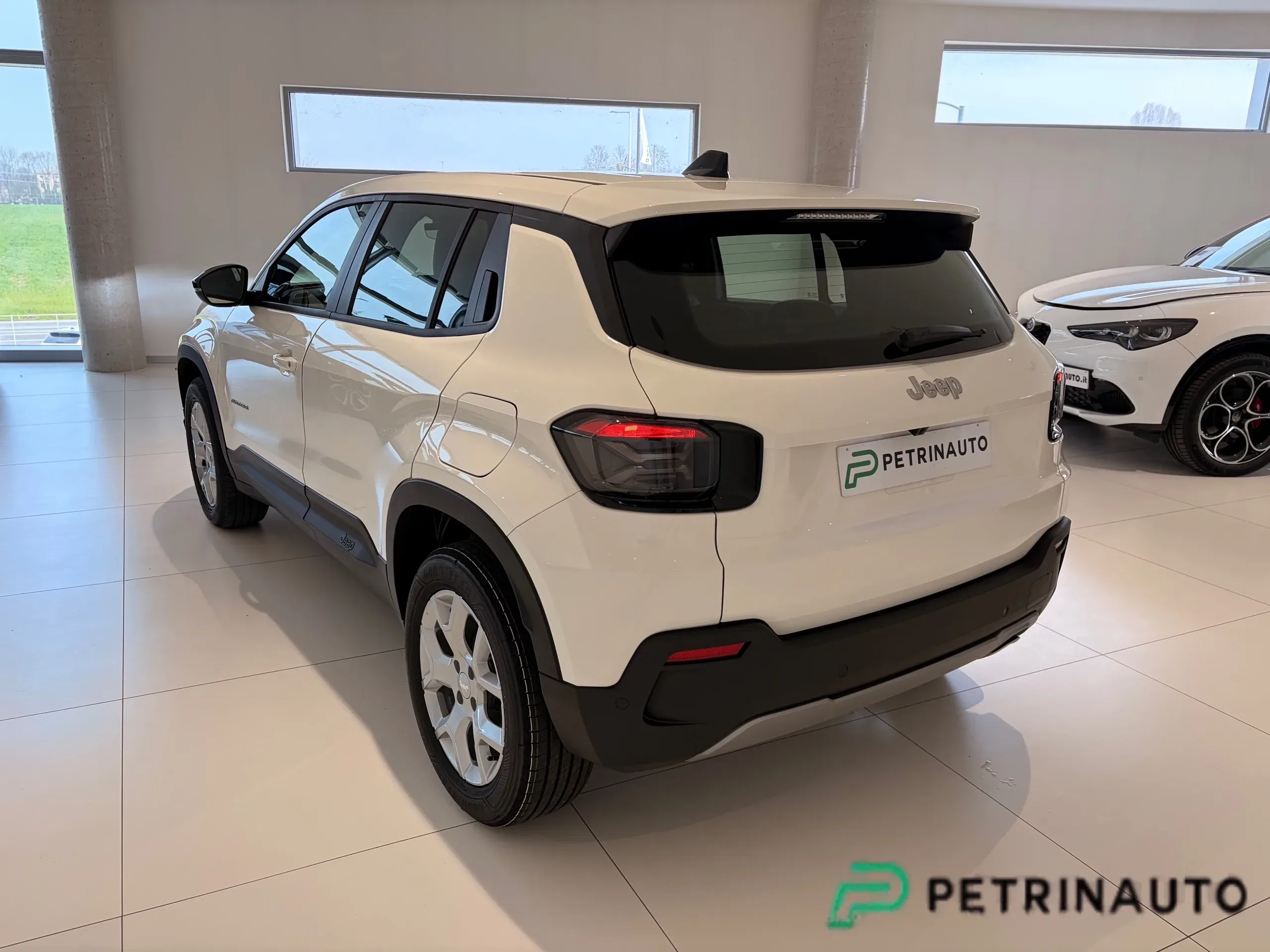 Jeep Avenger 1.2 turbo e-hybrid mhev Altitude fwd 110cv edct6 Km.0 Nazionale foto 8