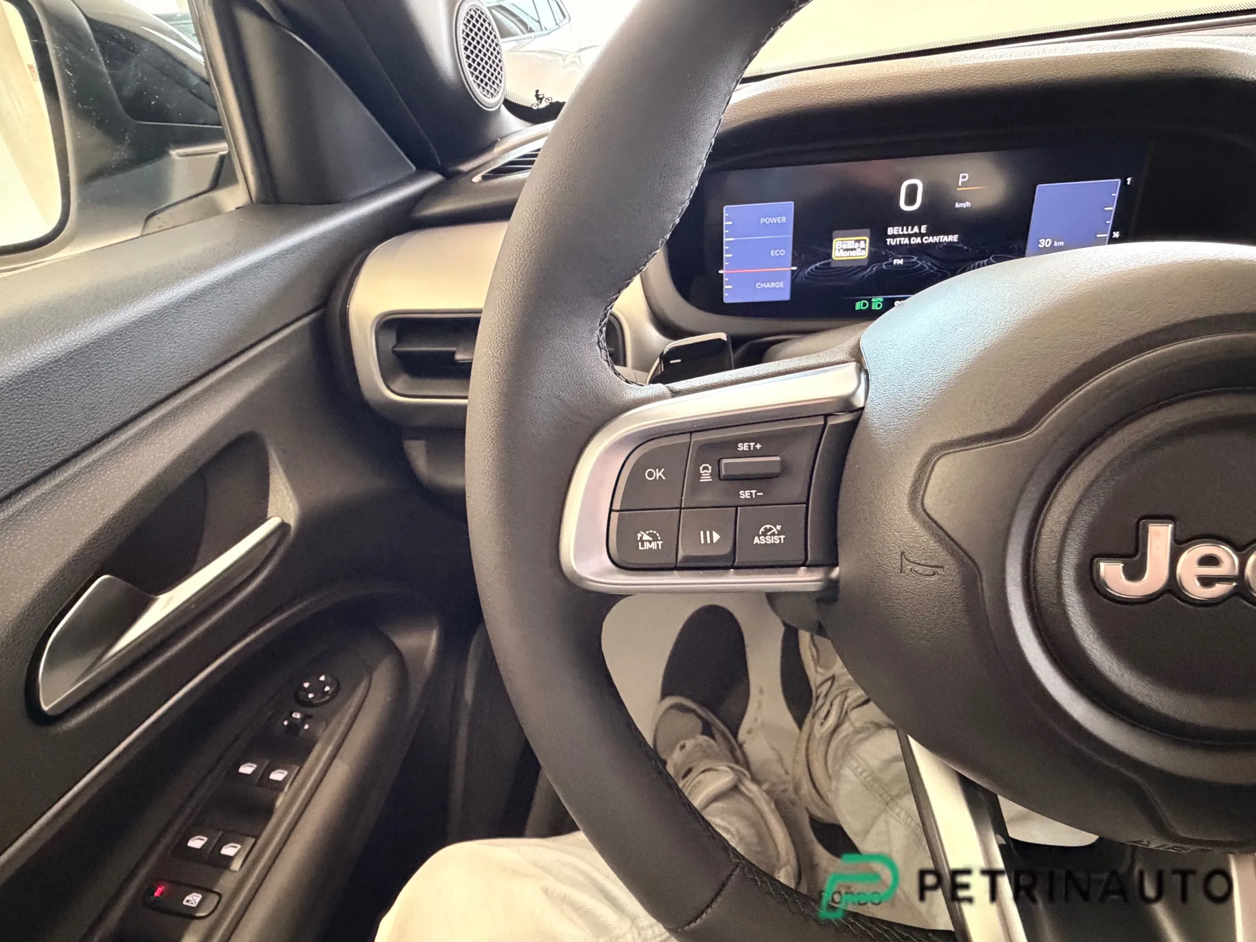 Jeep Avenger 1.2 turbo e-hybrid mhev Altitude fwd 110cv edct6 Km.0 Nazionale foto 12