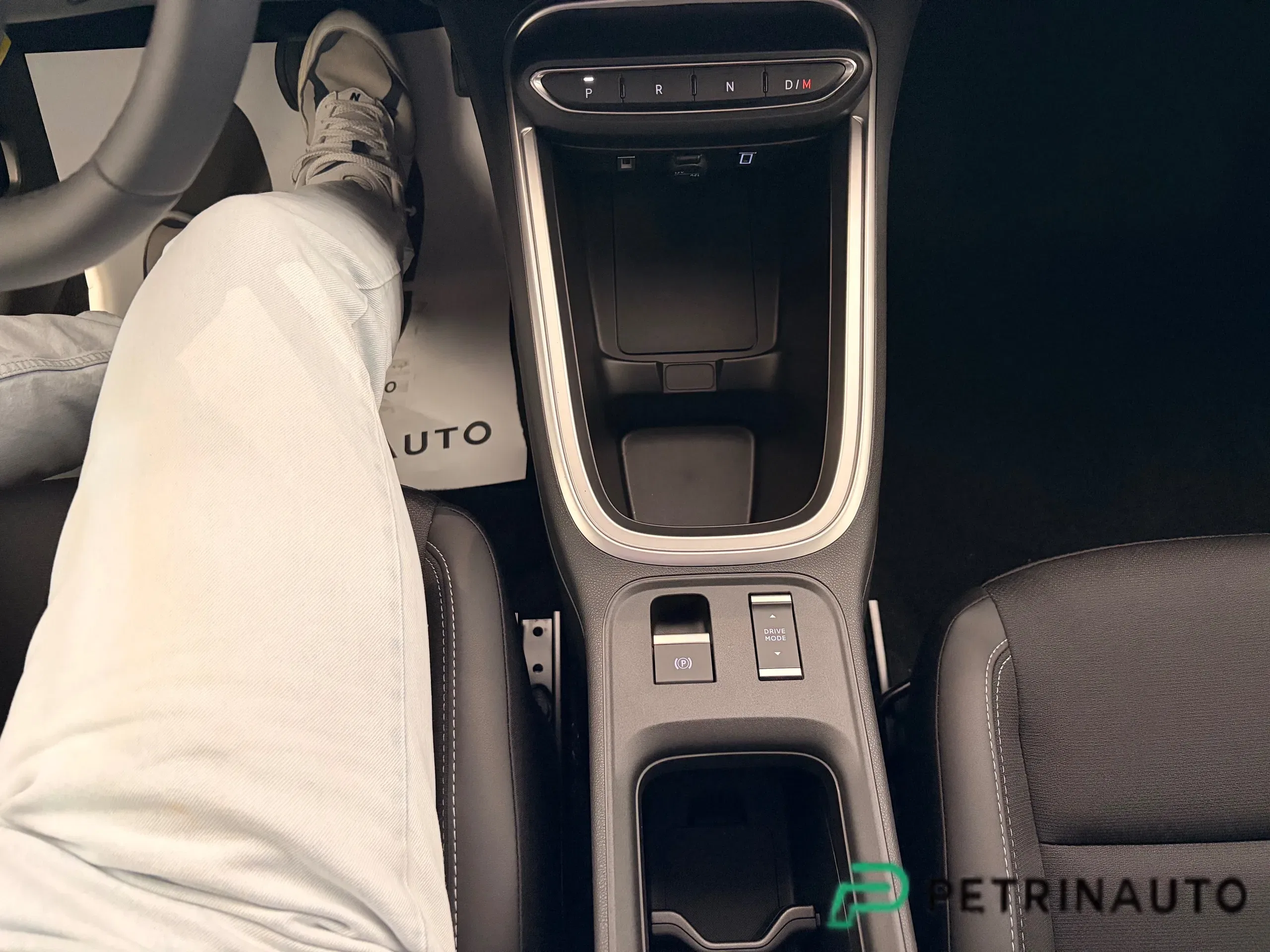 Jeep Avenger 1.2 turbo e-hybrid mhev Altitude fwd 110cv edct6 Km.0 Nazionale foto 19