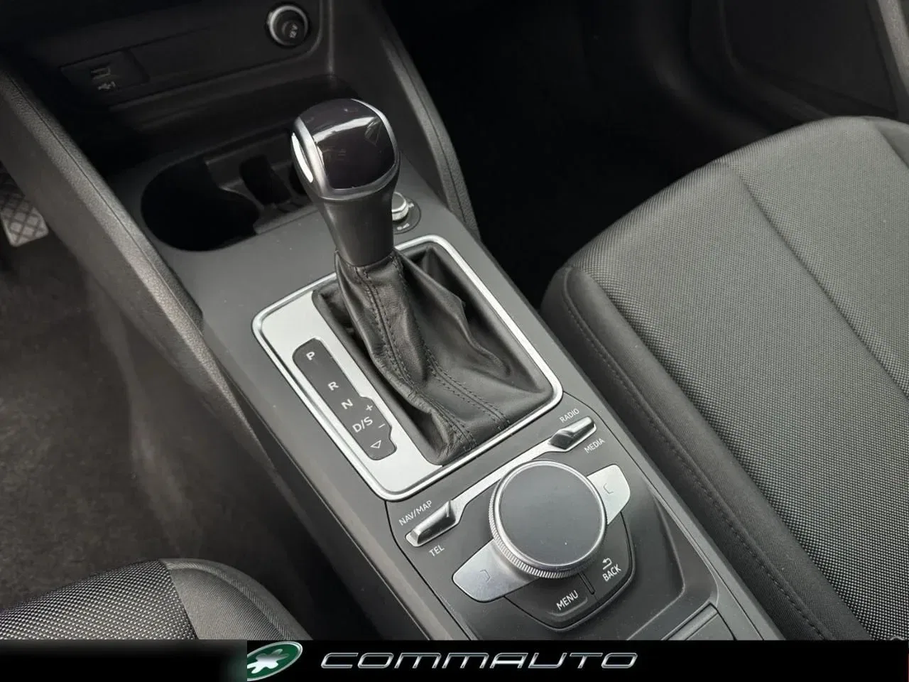 Audi Q2 30 TDI S tronic Business foto 15