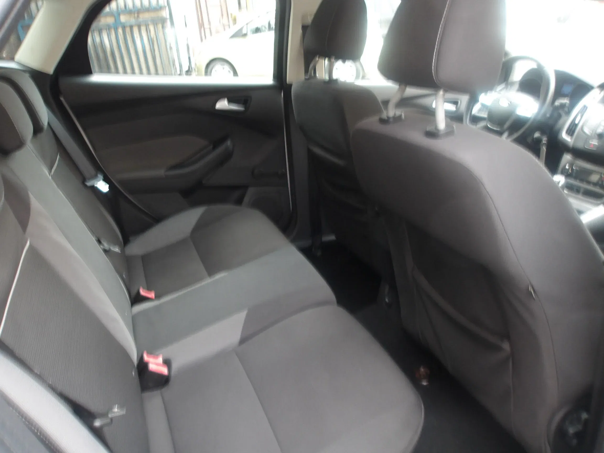 FORD FOCUS 1.6 TDCi 115 CV Business foto 15