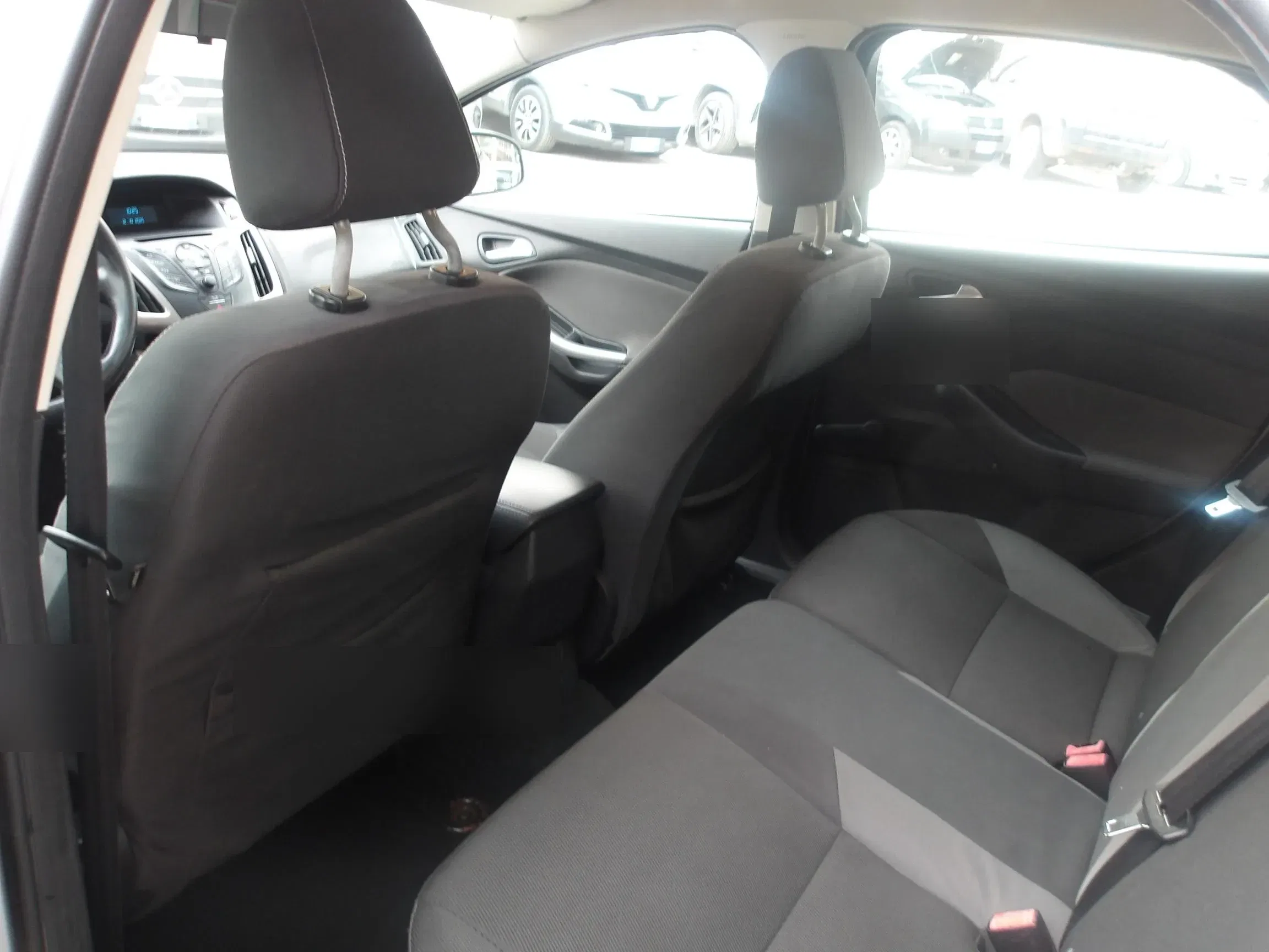 FORD FOCUS 1.6 TDCi 115 CV Business foto 16