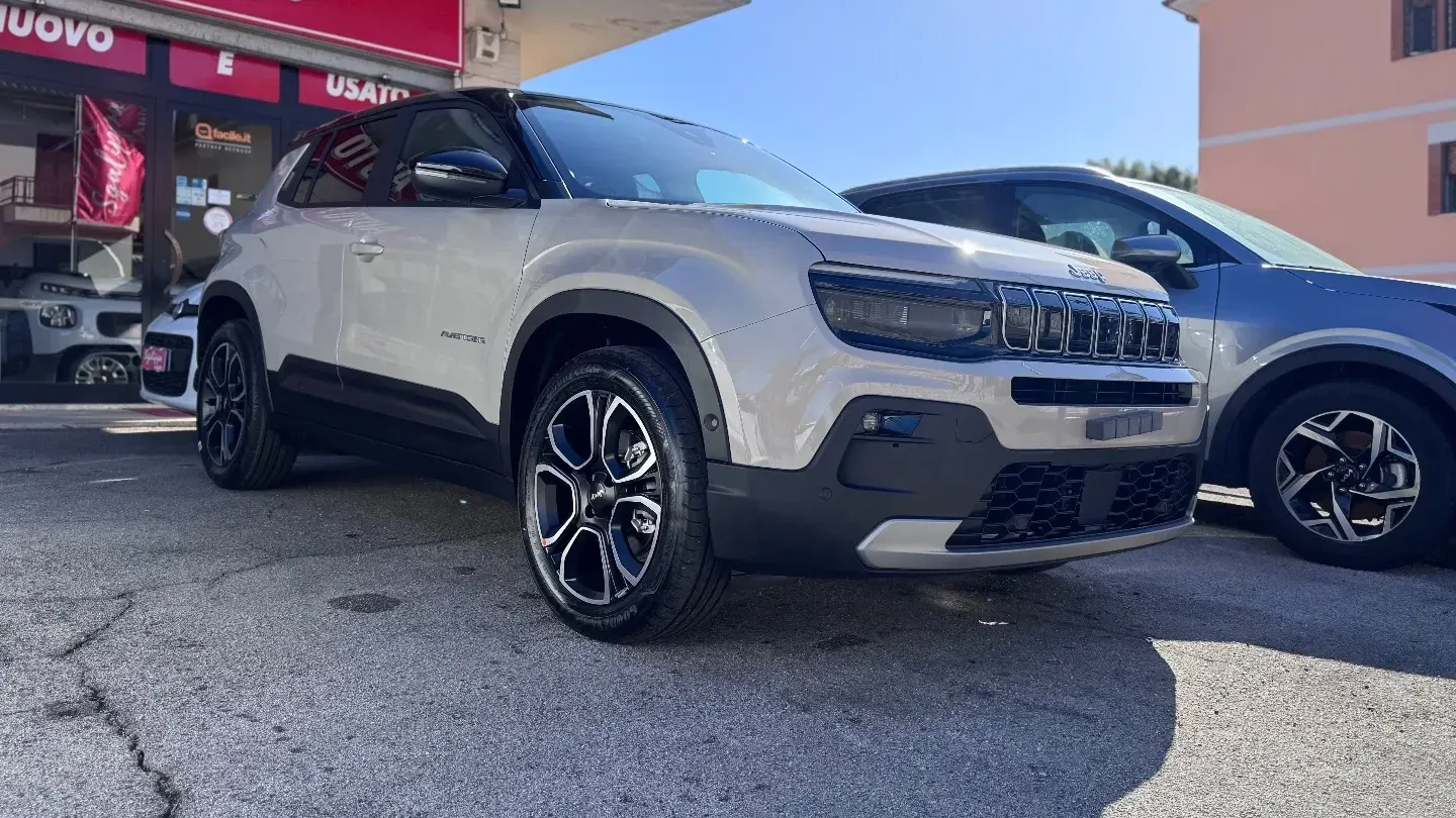 Jeep Avenger 1.2 Turbo 110CV MHEV Summit