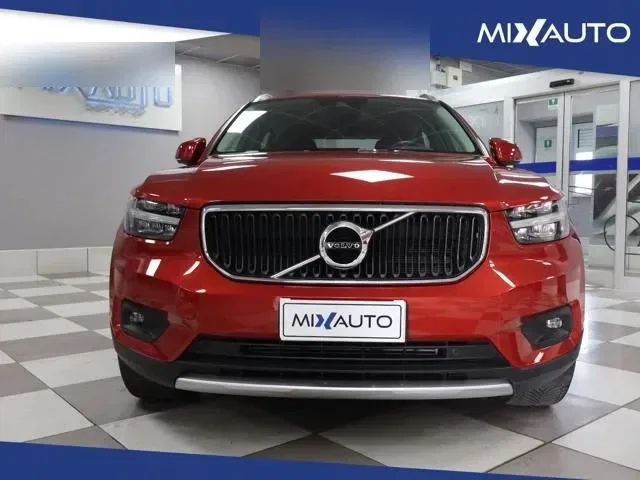VOLVO XC40 D3 AWD Geartronic Inscription foto 2