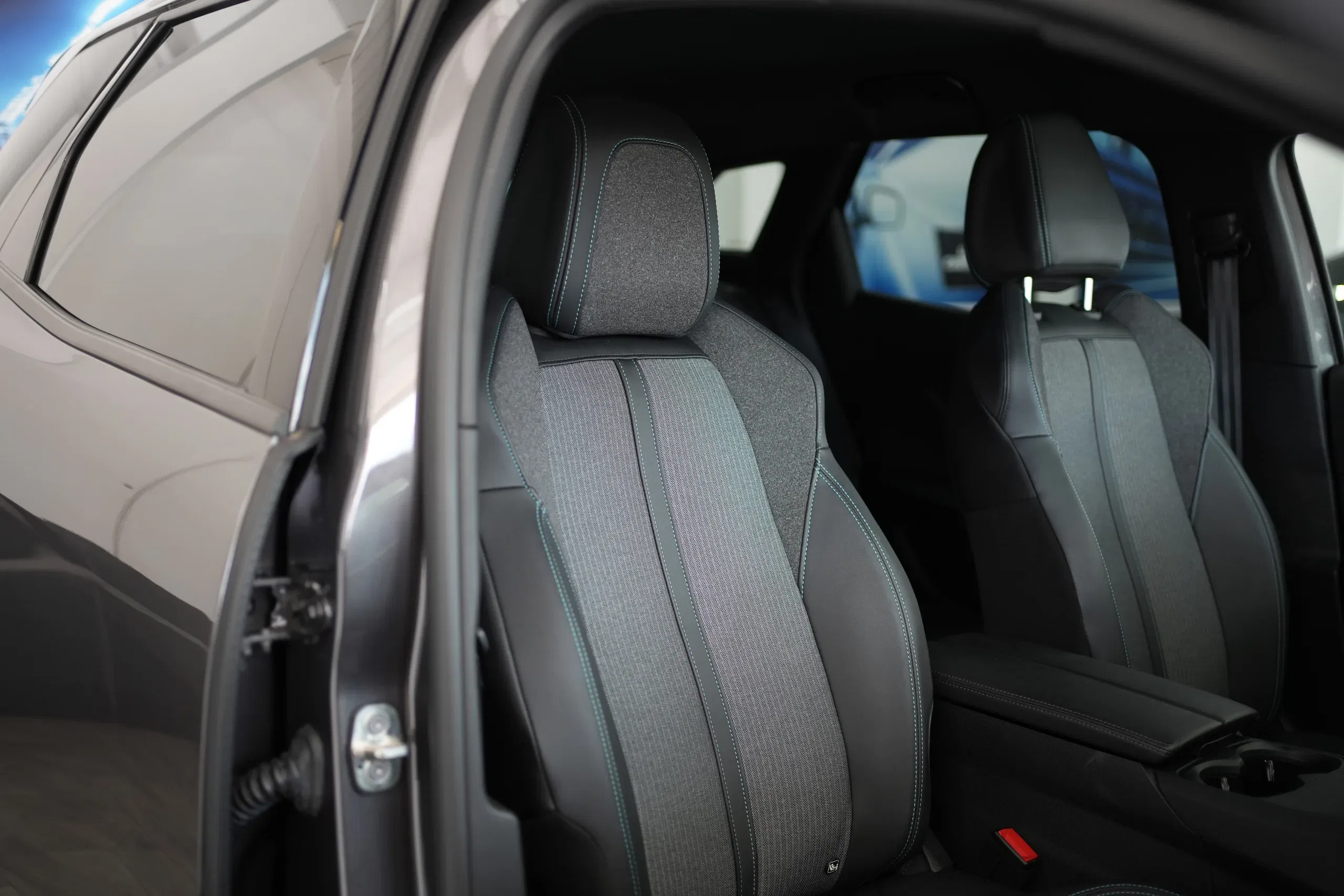 Peugeot 3008 BlueHDi 130cv EAT8 GT Pack+Tetto Apribile foto 11
