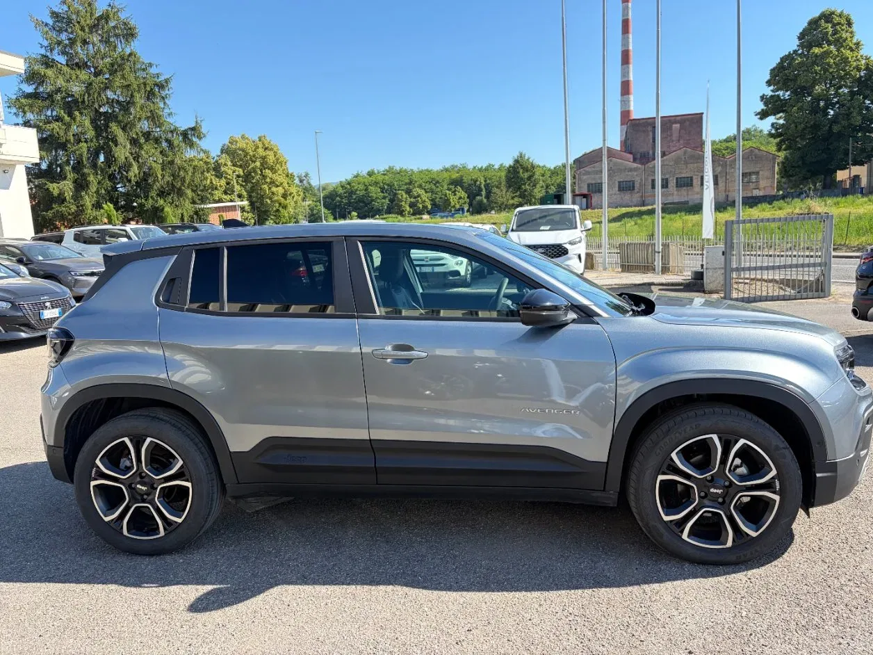 Jeep Avenger PROMO 1.2 turbo Summit fwd 100cv foto 4