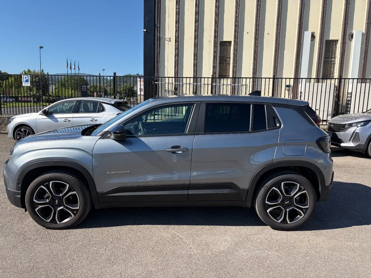 Jeep Avenger PROMO 1.2 turbo Summit fwd 100cv foto 18