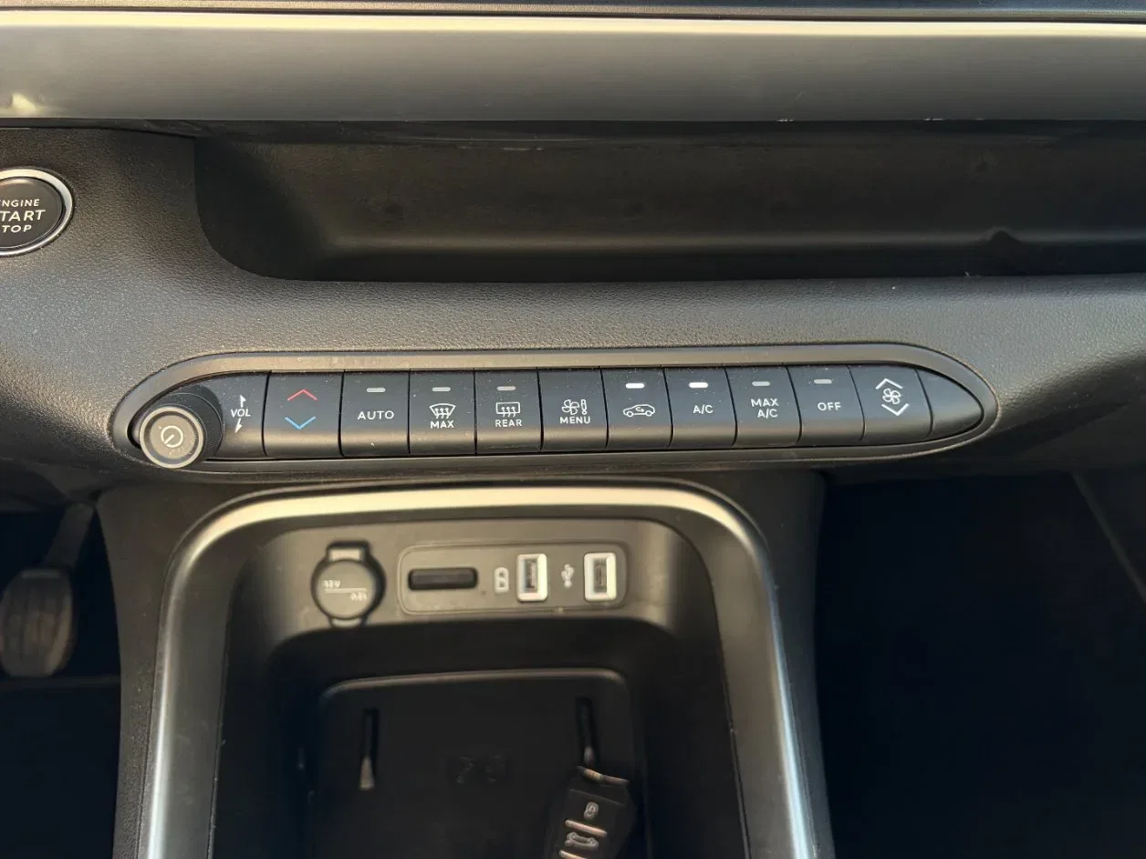 Jeep Avenger PROMO 1.2 turbo Summit fwd 100cv foto 30