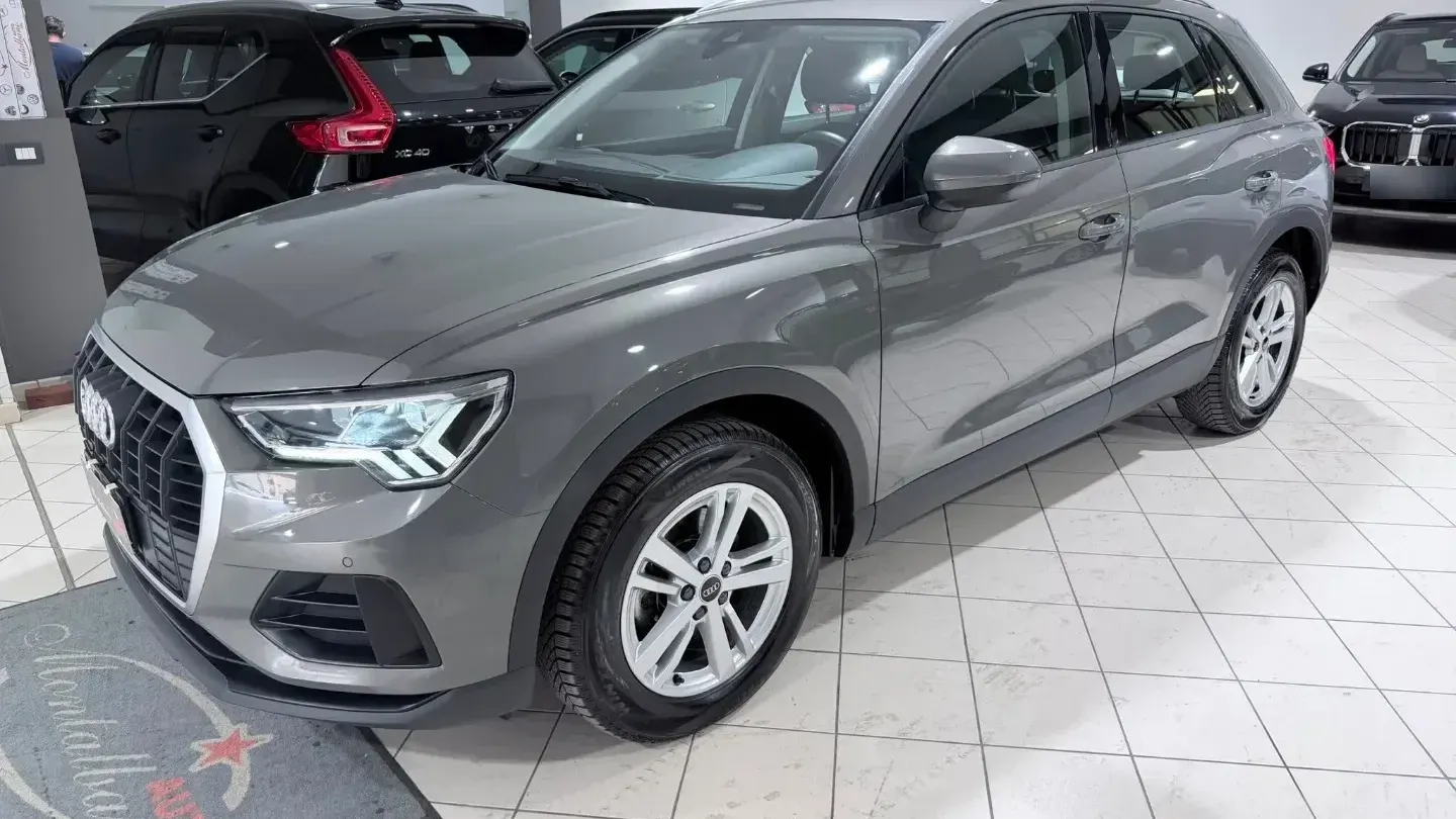 Audi Q3 35 TDI quattro S tronic Business