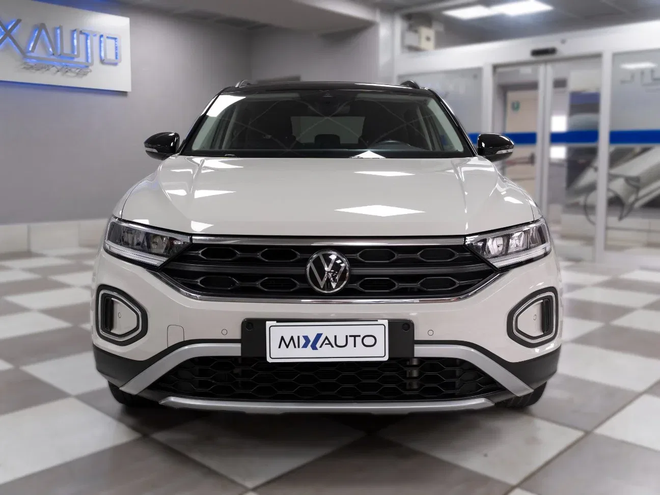 Volkswagen T-Roc 1.5 TSI Life ACT 150CV foto 2