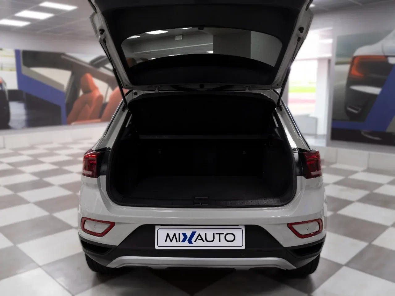 Volkswagen T-Roc 1.5 TSI Life ACT 150CV foto 7