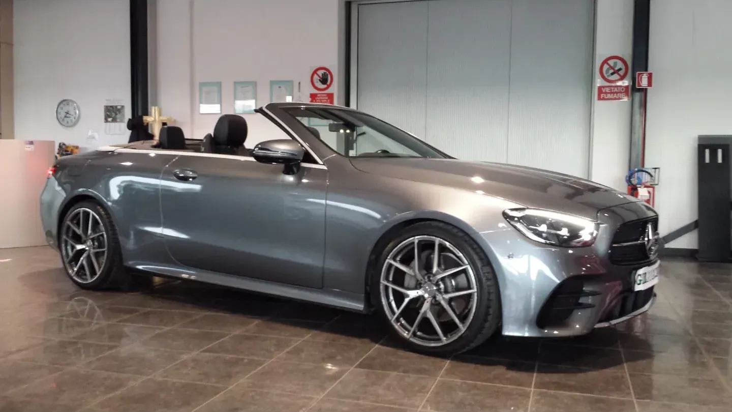 Mercedes-Benz E 220 d Auto Cabrio Premium AMG