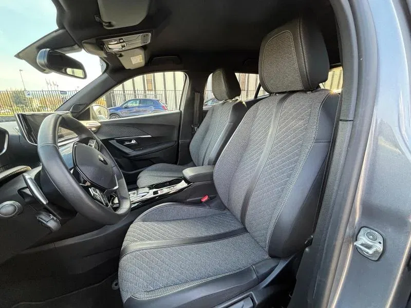 Peugeot 2008 1.5 bluehdi Allure s&s 130cv eat8 foto 10