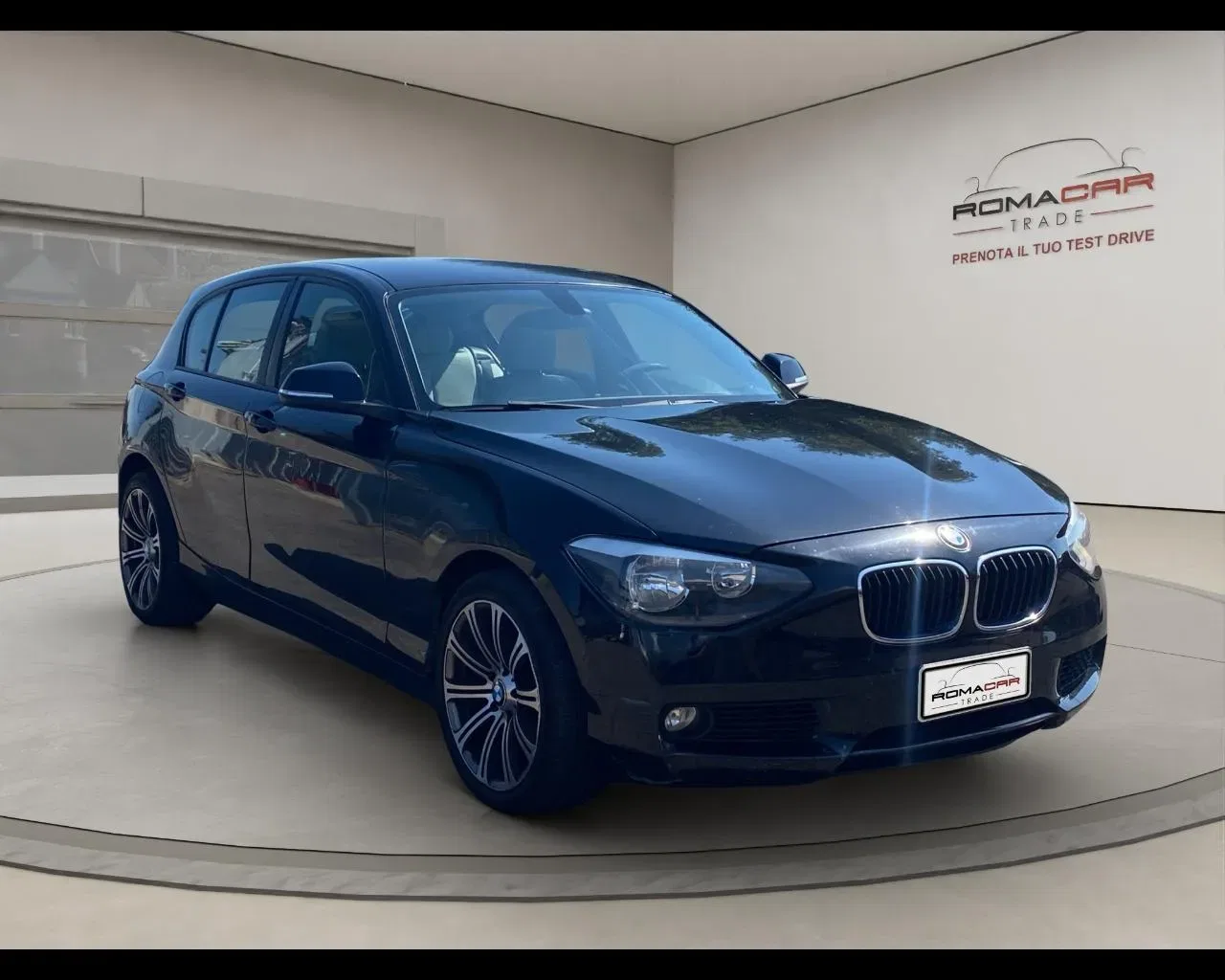 BMW 116 d 5p. Sport foto 3