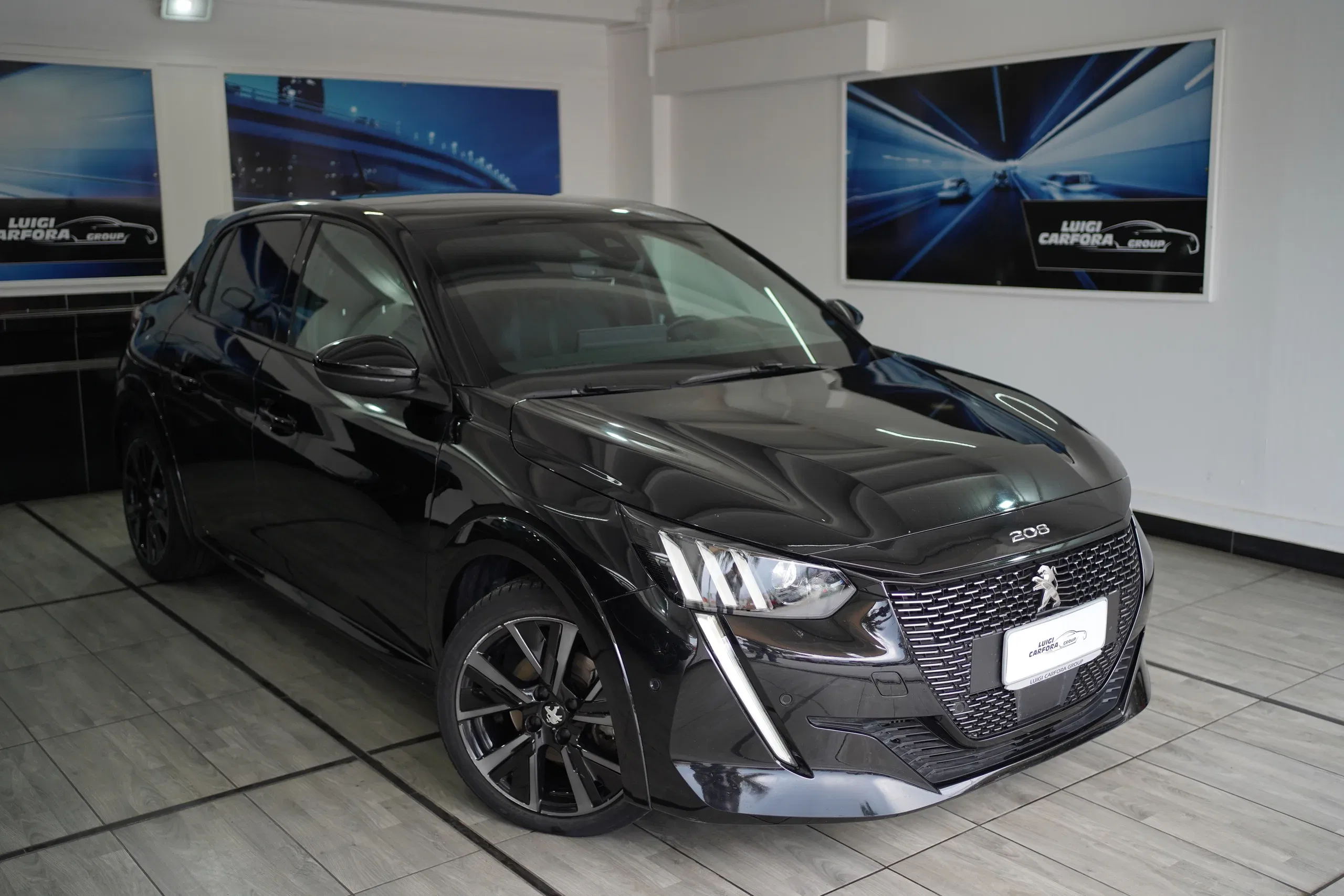 Peugeot 208 PureTech 100 GT + tetto panoramico foto 3