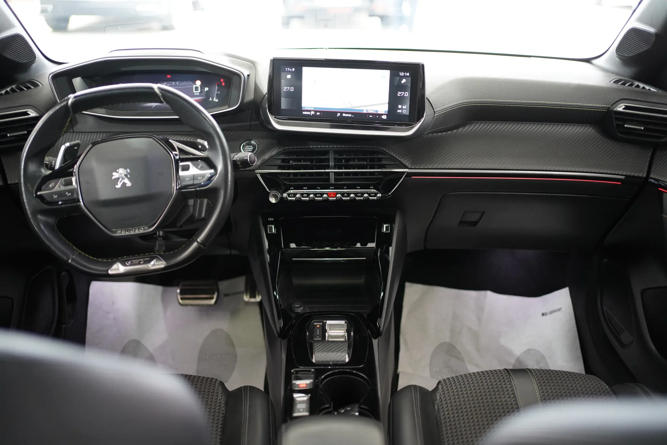 Peugeot 208 PureTech 100 GT + tetto panoramico foto 5