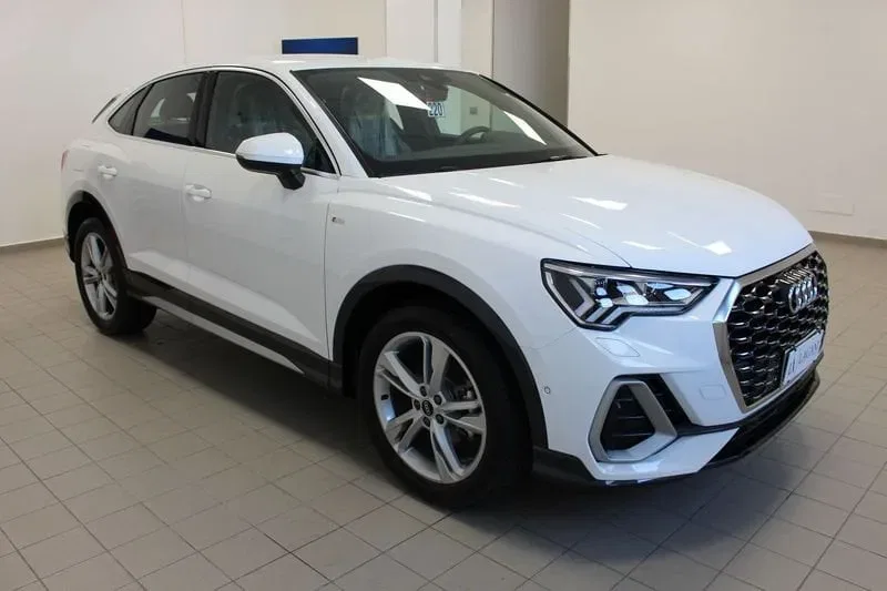 Audi Q3 SPB 35 TDI S tronic S line edition foto 3