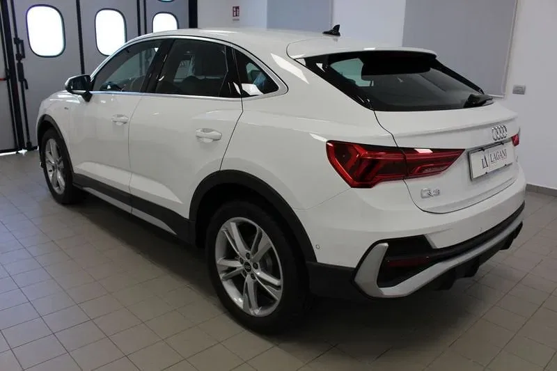 Audi Q3 SPB 35 TDI S tronic S line edition foto 6