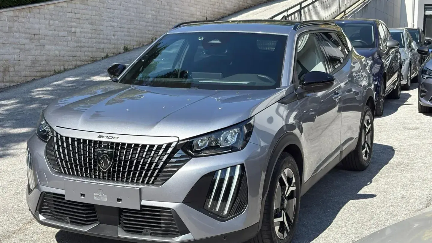 Peugeot 2008 PureTech 100 S&S Allure