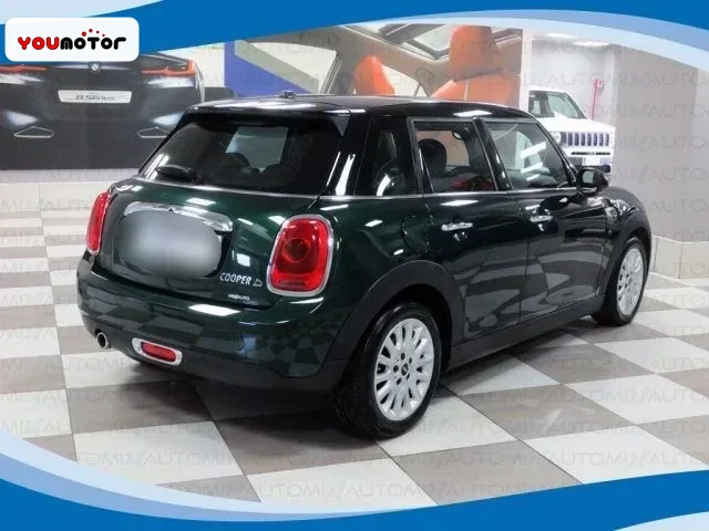 MINI Cooper D 1.5 115 CV 5 Porte AUT EU6 foto 2