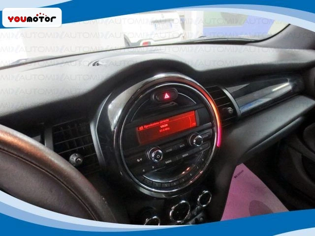 MINI Cooper D 1.5 115 CV 5 Porte AUT EU6 foto 5