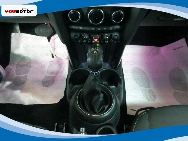 MINI Cooper D 1.5 115 CV 5 Porte AUT EU6 foto 7