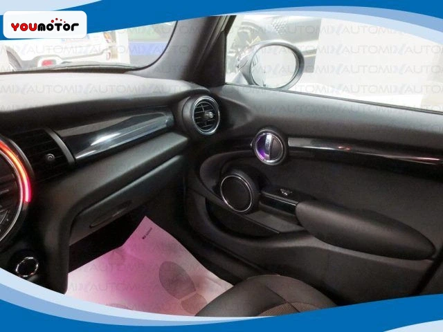 MINI Cooper D 1.5 115 CV 5 Porte AUT EU6 foto 10