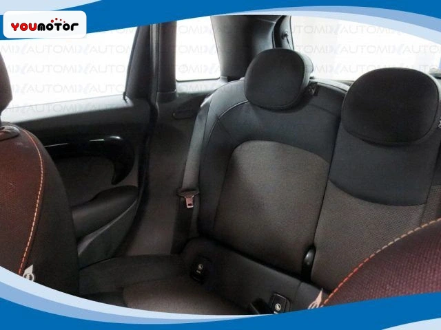 MINI Cooper D 1.5 115 CV 5 Porte AUT EU6 foto 11