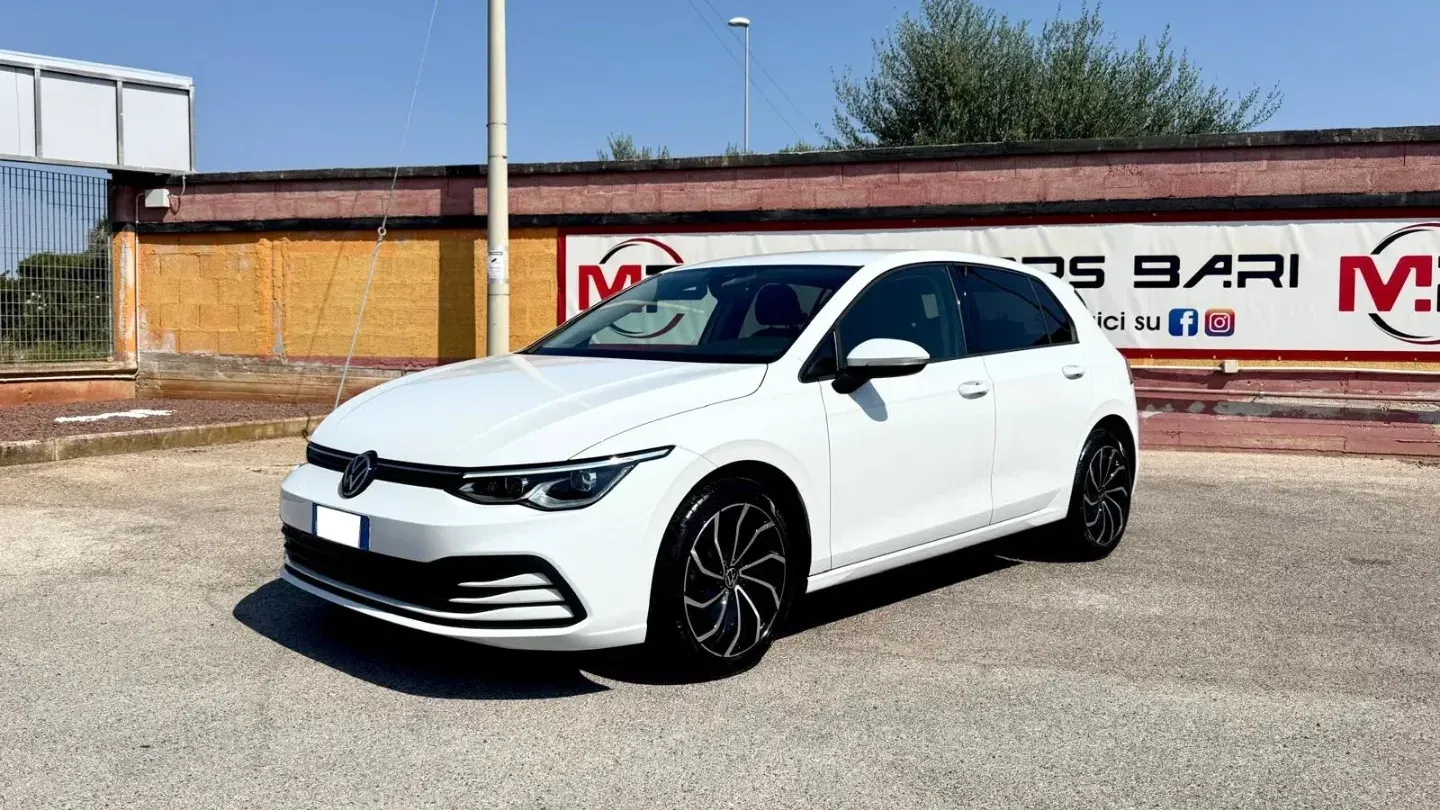 Volkswagen GOLF LIFE DSG 1.0 eTSI 110CV EVO AUTOMATICA