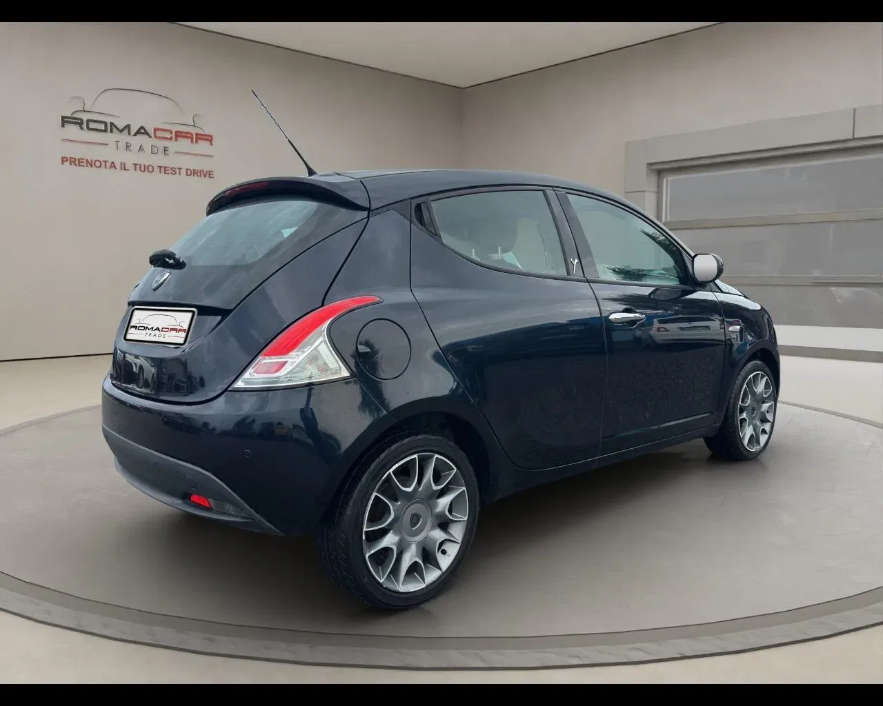 Lancia Ypsilon 0.9 TwinAir 85 CV 5 porte S&S DFN Platinum foto 4