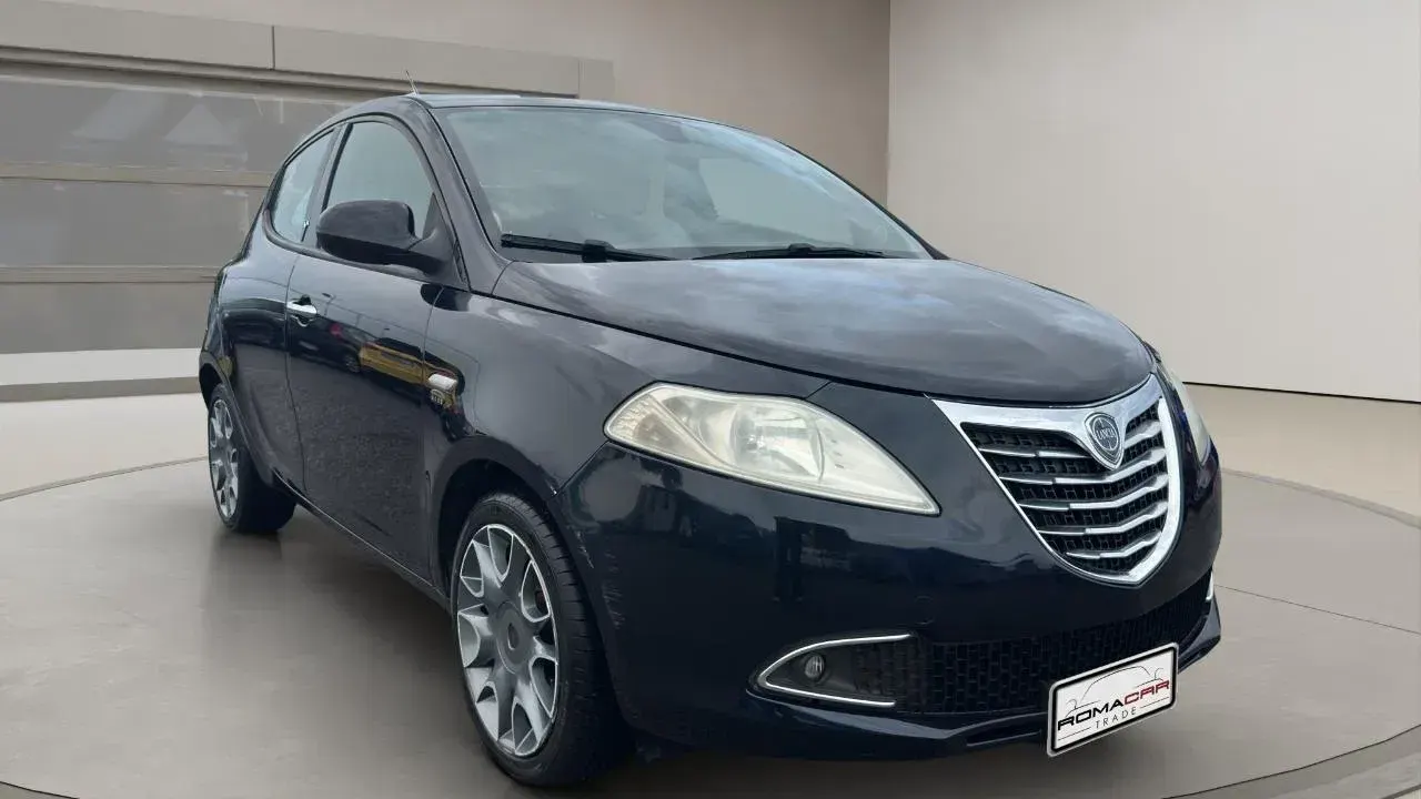 Lancia Ypsilon 0.9 TwinAir 85 CV 5 porte S&S DFN Platinum