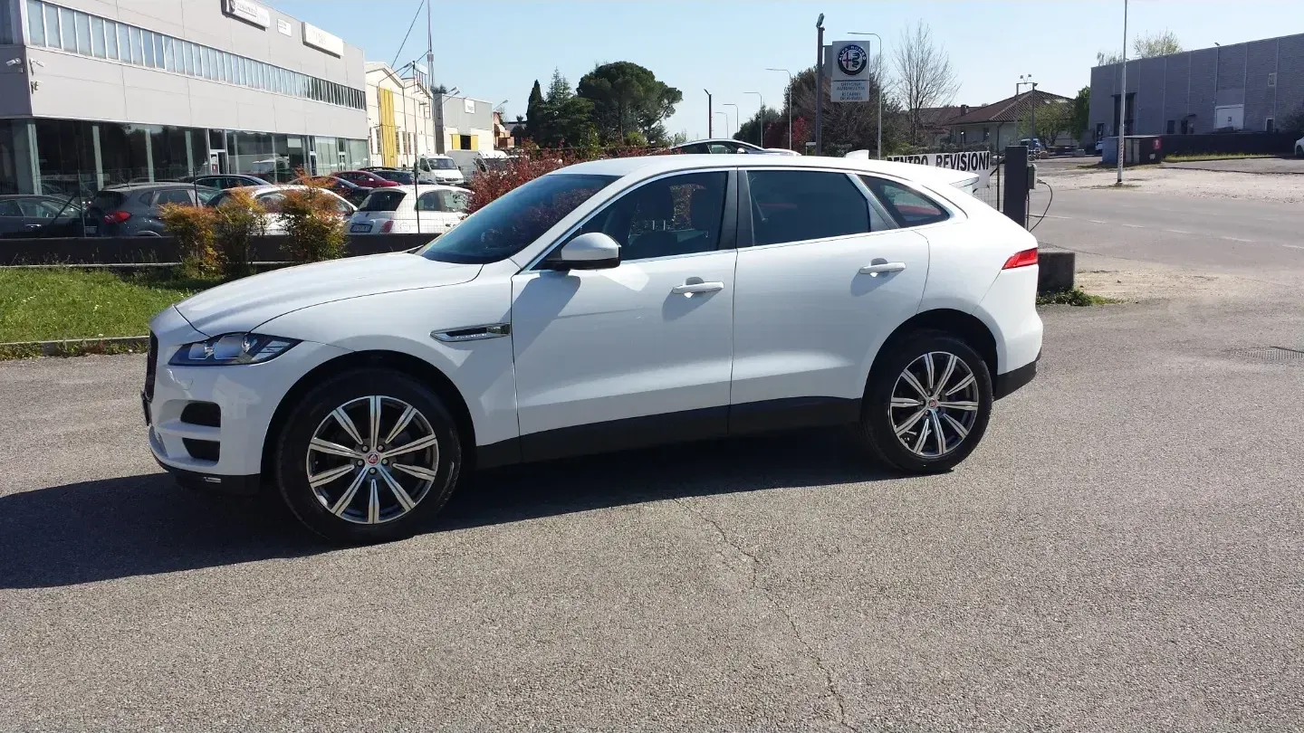 Jaguar F-Pace 2.0 D 180 CV AWD Aut. Prestige