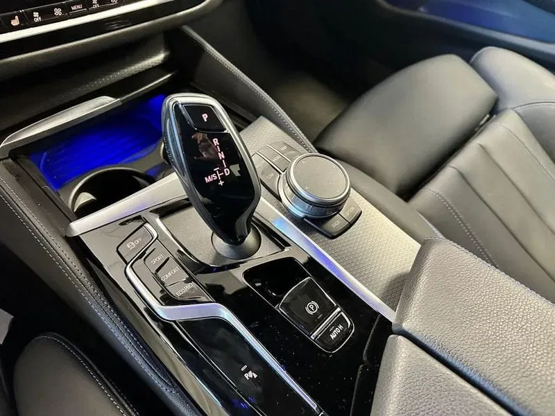 BMW 520 d 48V Msport XDrive foto 21